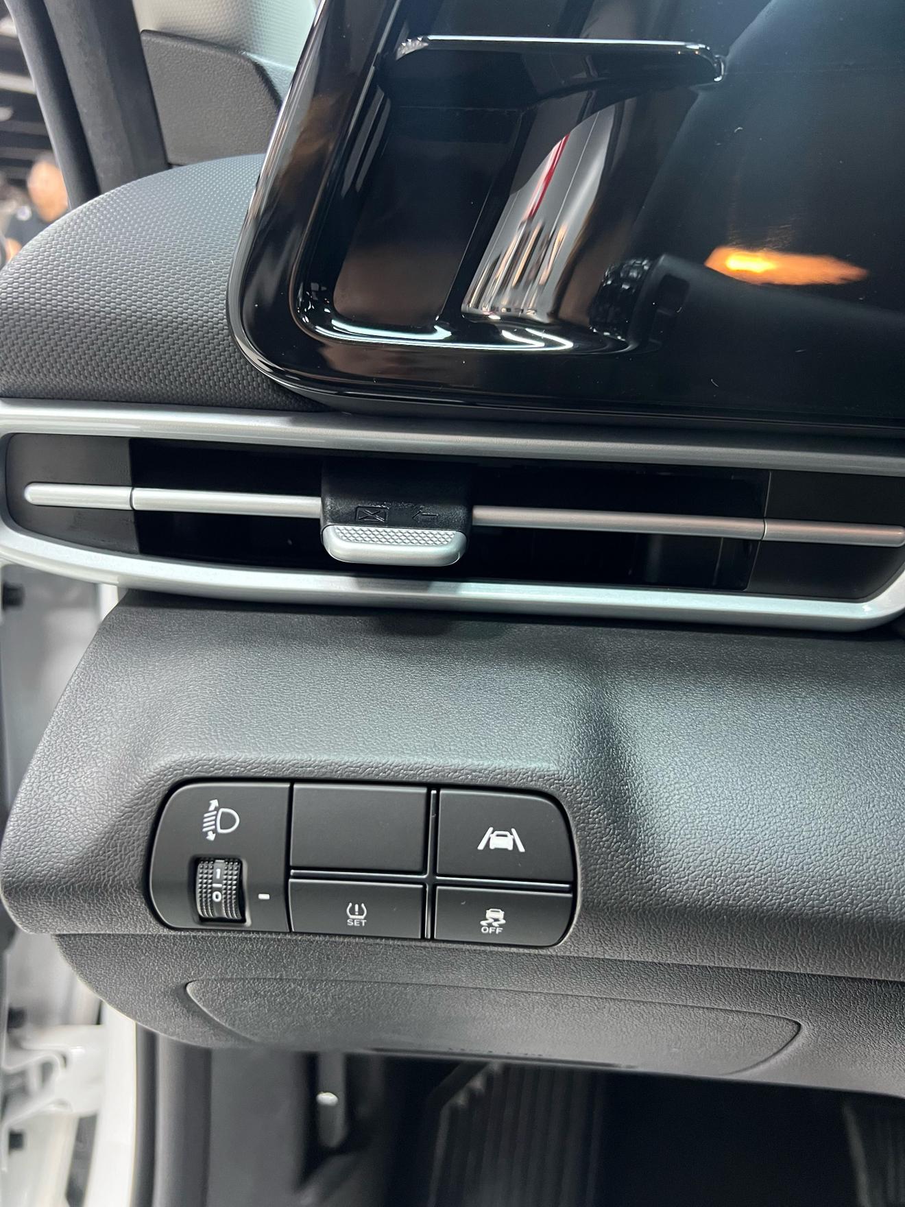 Hyundai Elantra 2022 thumb 8