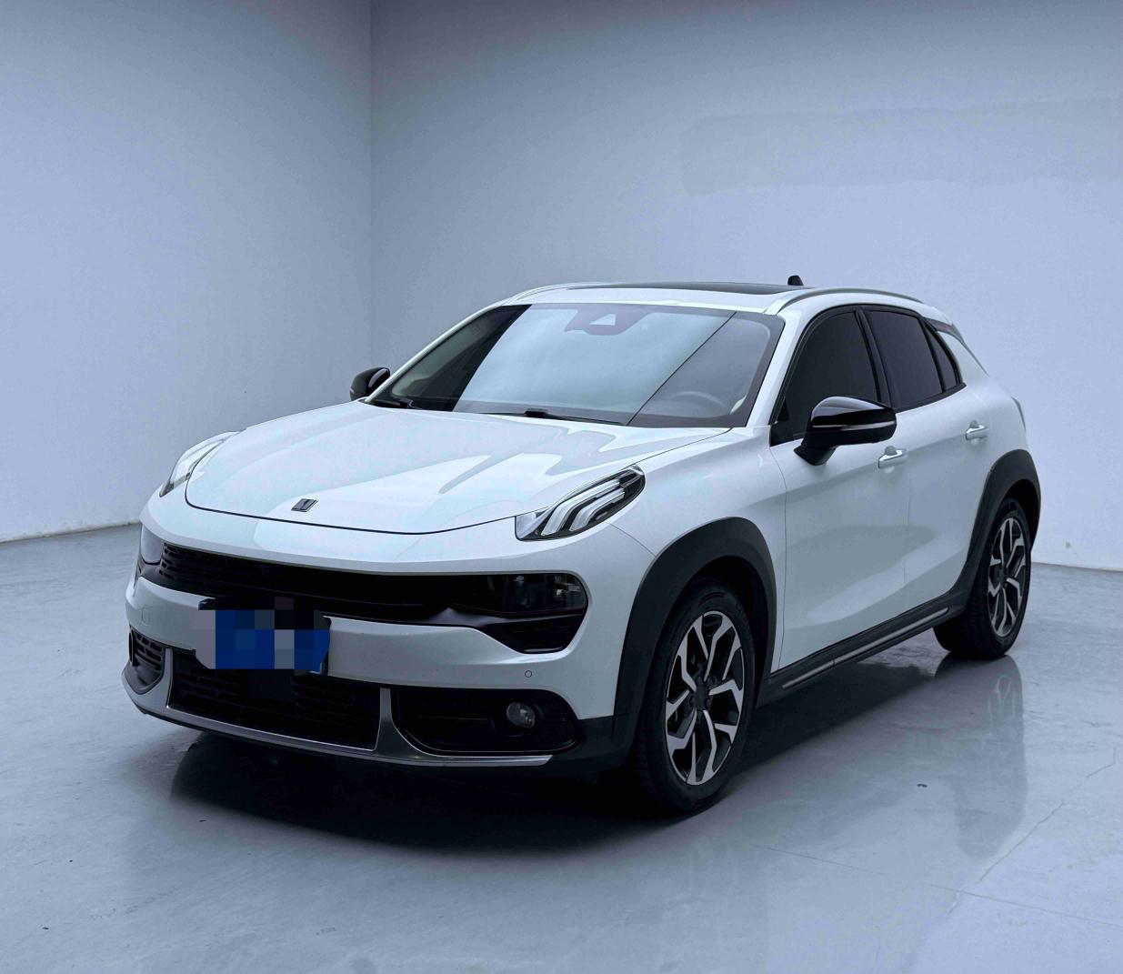 Lynk & Co 02 2019 thumb 8