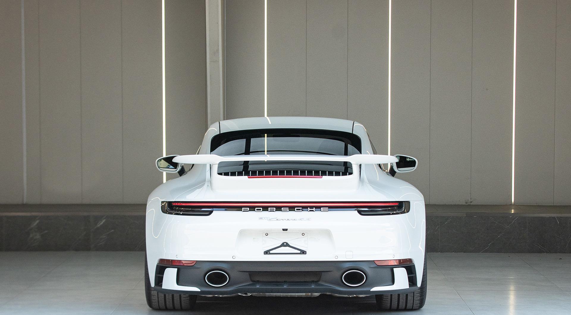Porsche 911 2023 thumb 3