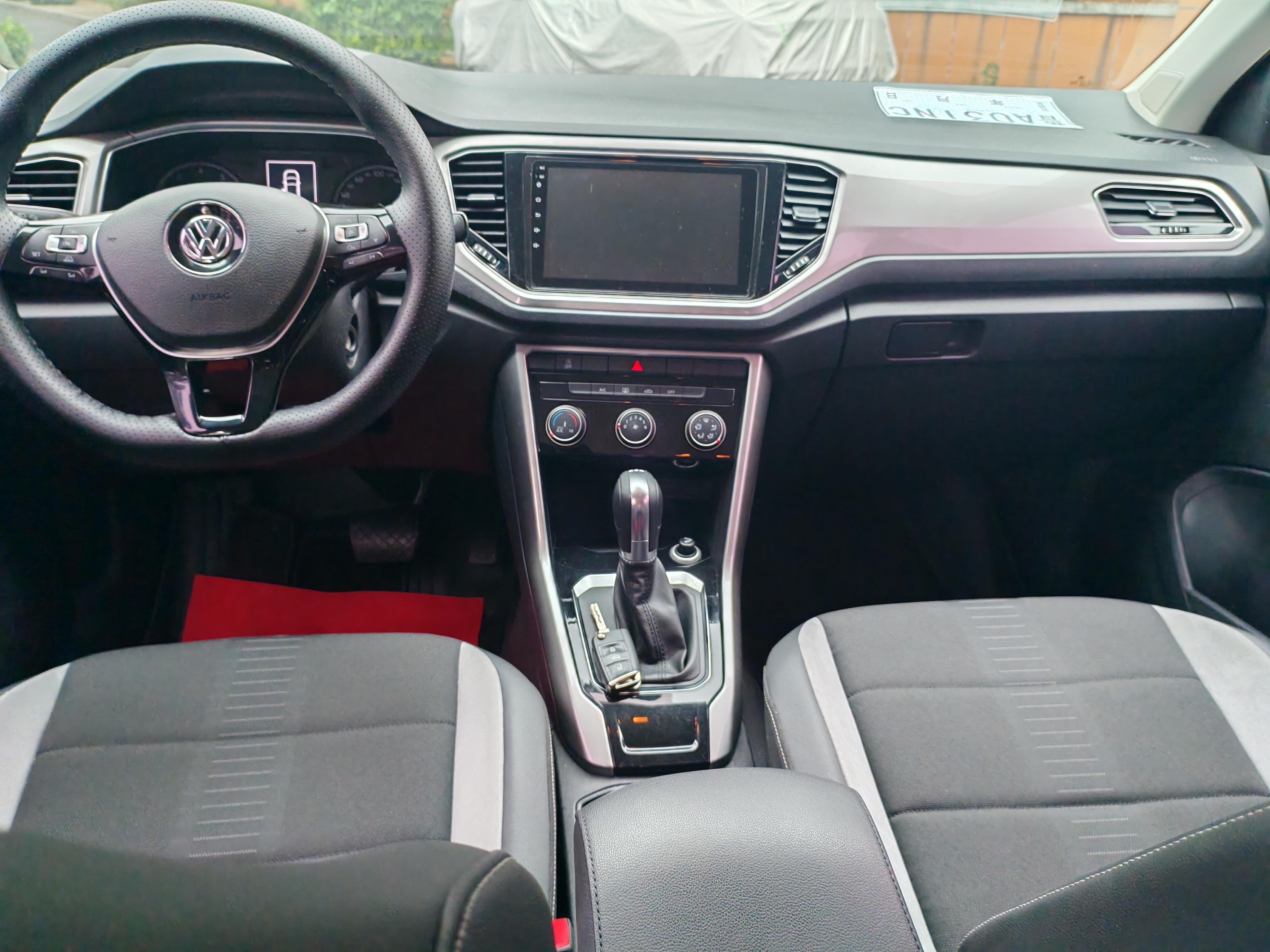Volkswagen T-Roc 2018 thumb 7