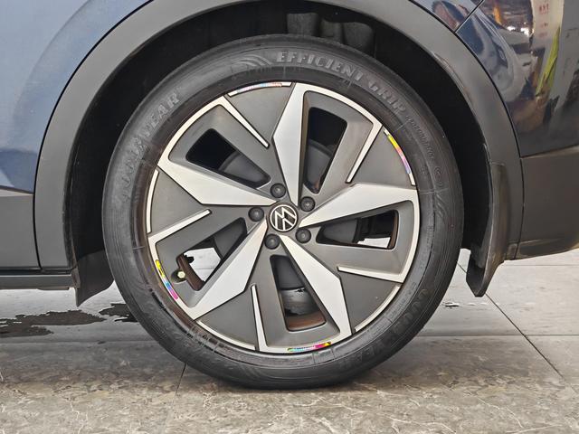 Volkswagen ID.4 2021 thumb 7