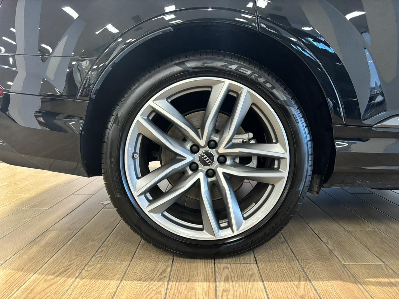 Audi Q7 2025 thumb 3