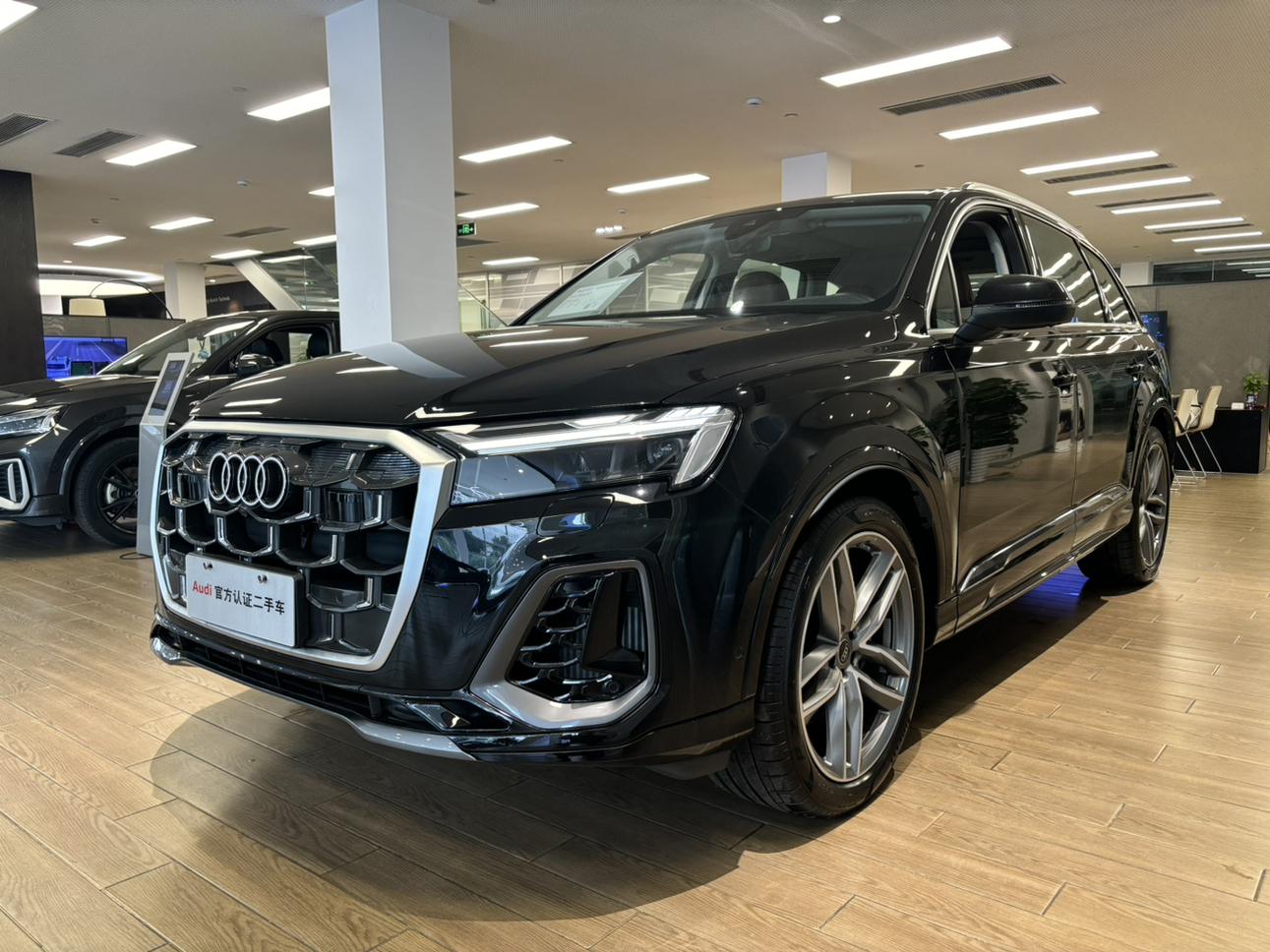 Audi Q7 2025 thumb 10