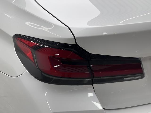 BMW 5 серии 2022 thumb 11