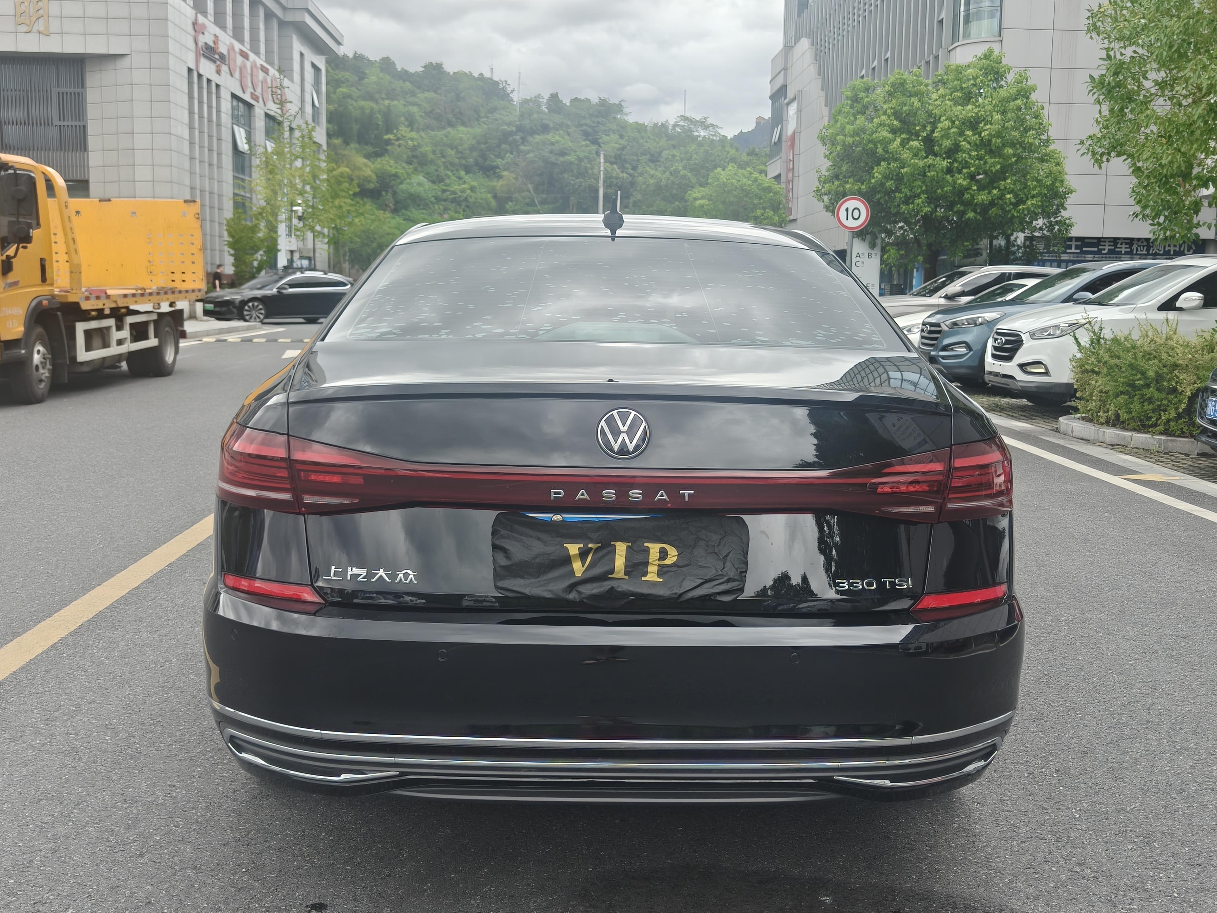Volkswagen Passat (North America and China) 2023 thumb 3