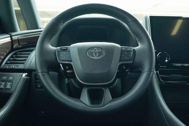 Toyota Alphard 2024 thumb 11