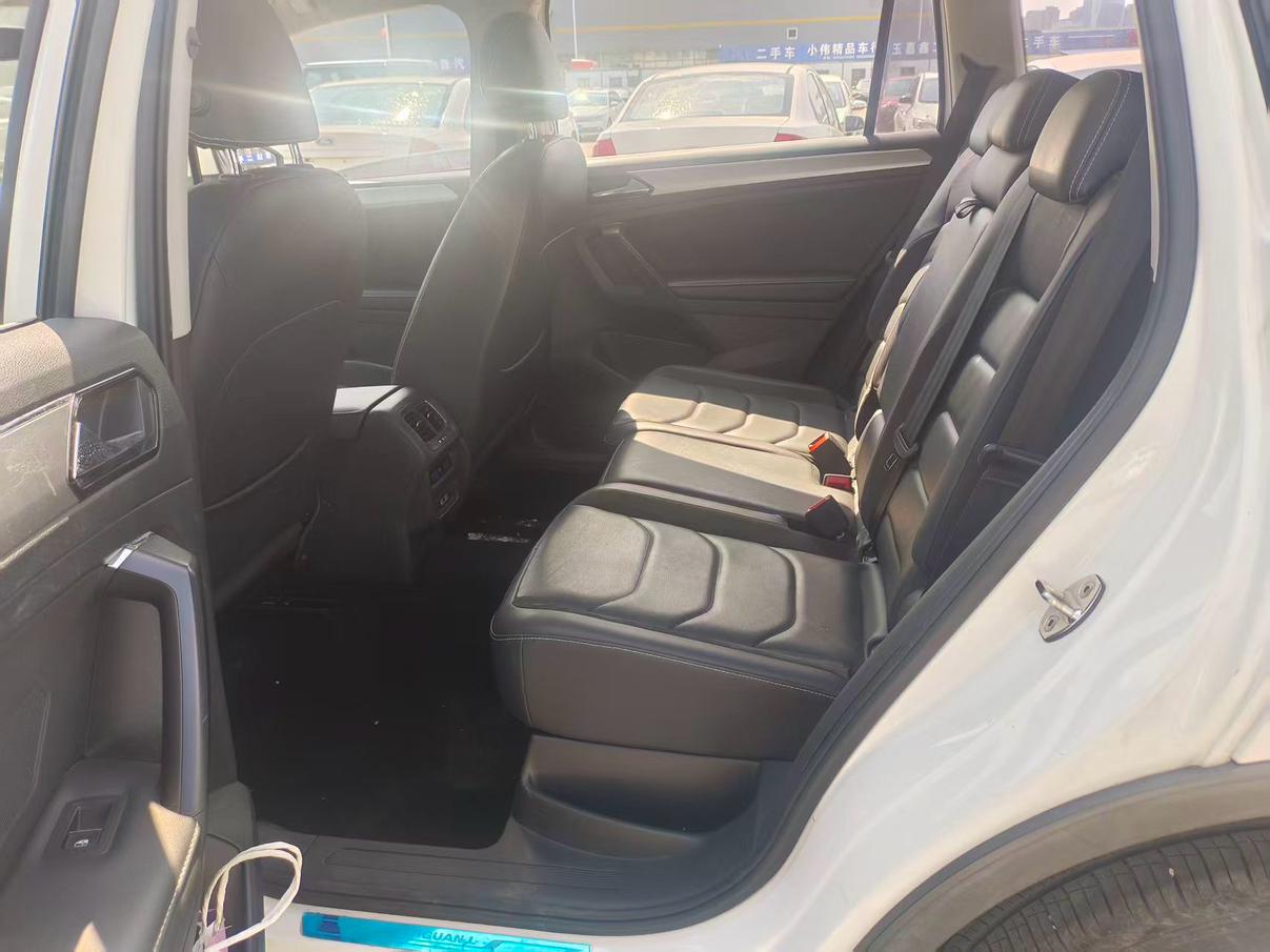 Volkswagen Tiguan 2018 thumb 7