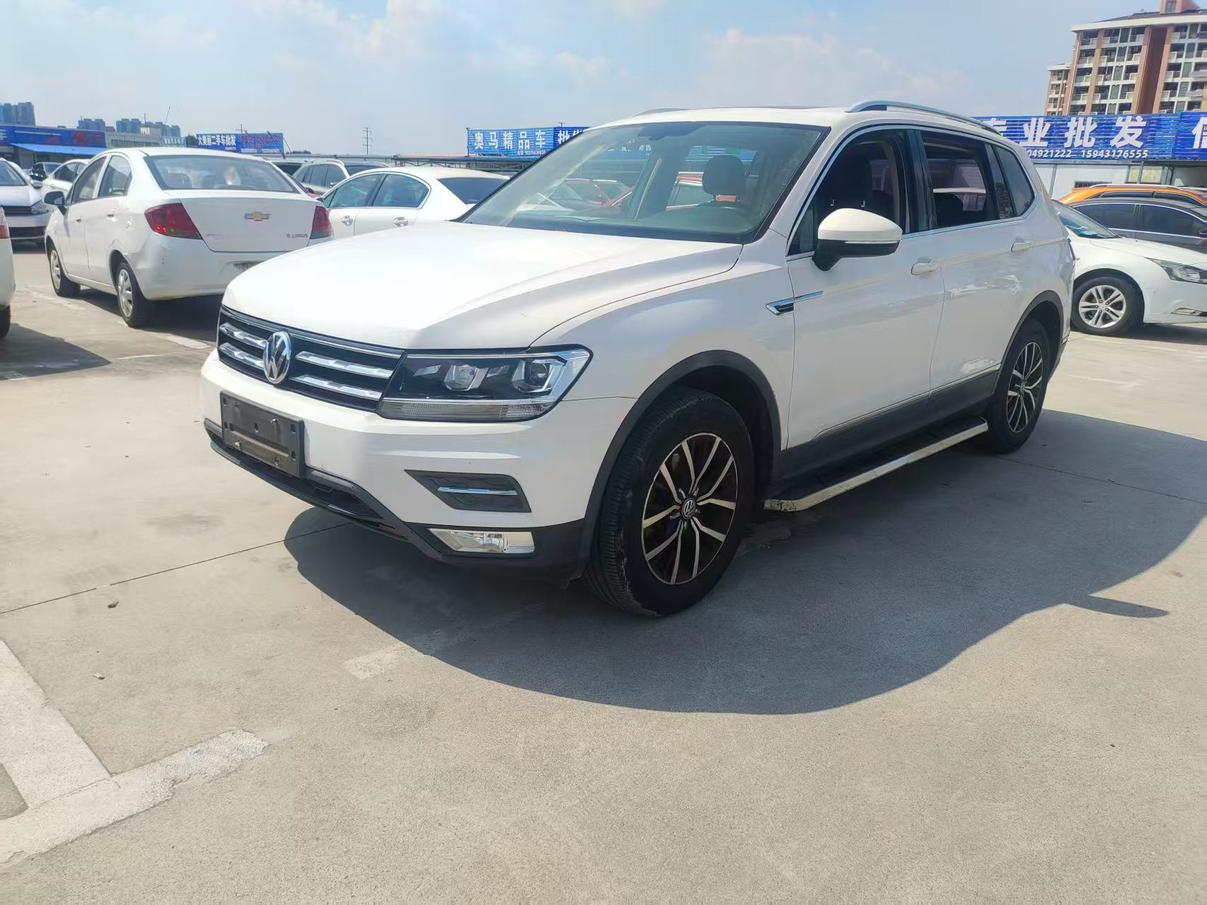 Volkswagen Tiguan 2018 thumb 8