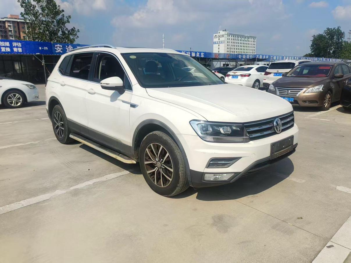 Volkswagen Tiguan 2018 thumb 10