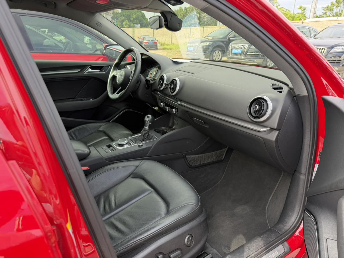 Audi A3 2017 thumb 4