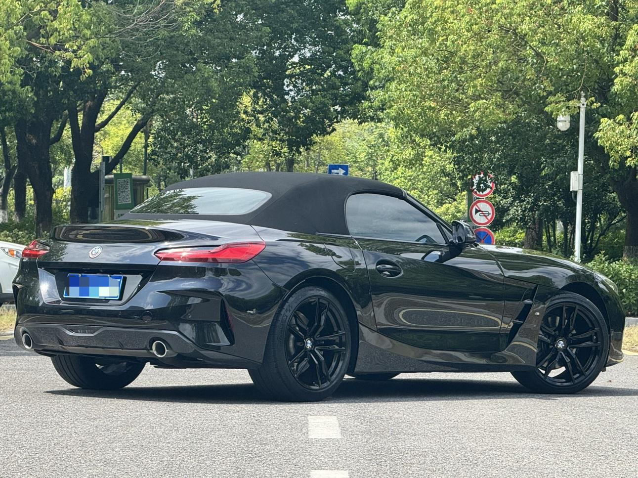 BMW Z4 2022 thumb 3