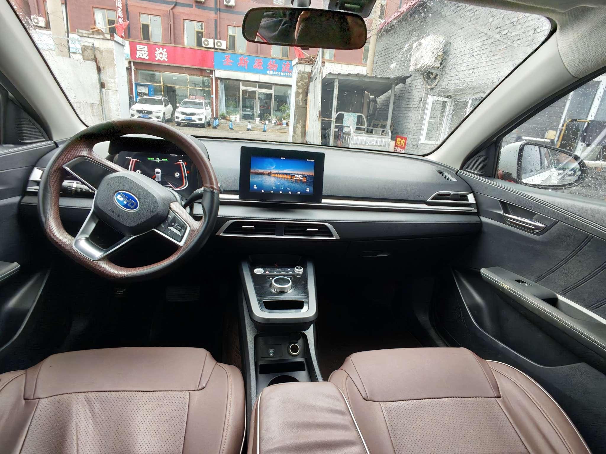 BYD E2 2019 thumb 5