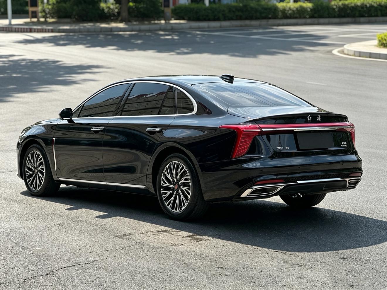 Hongqi H5 2023 thumb 2
