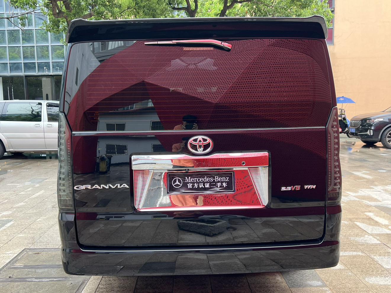 Toyota HiAce 2025 thumb 3