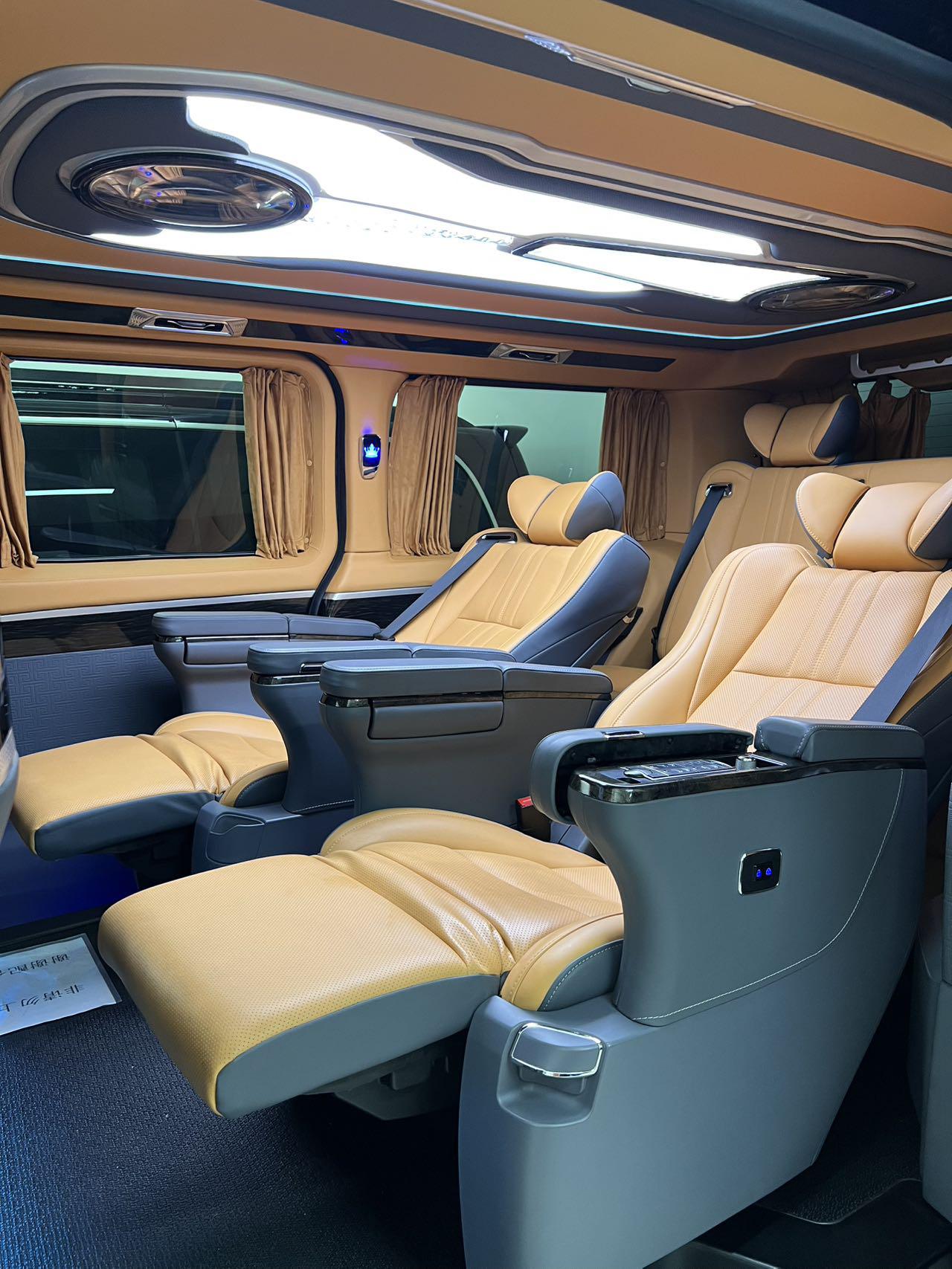 Toyota HiAce 2025 thumb 5