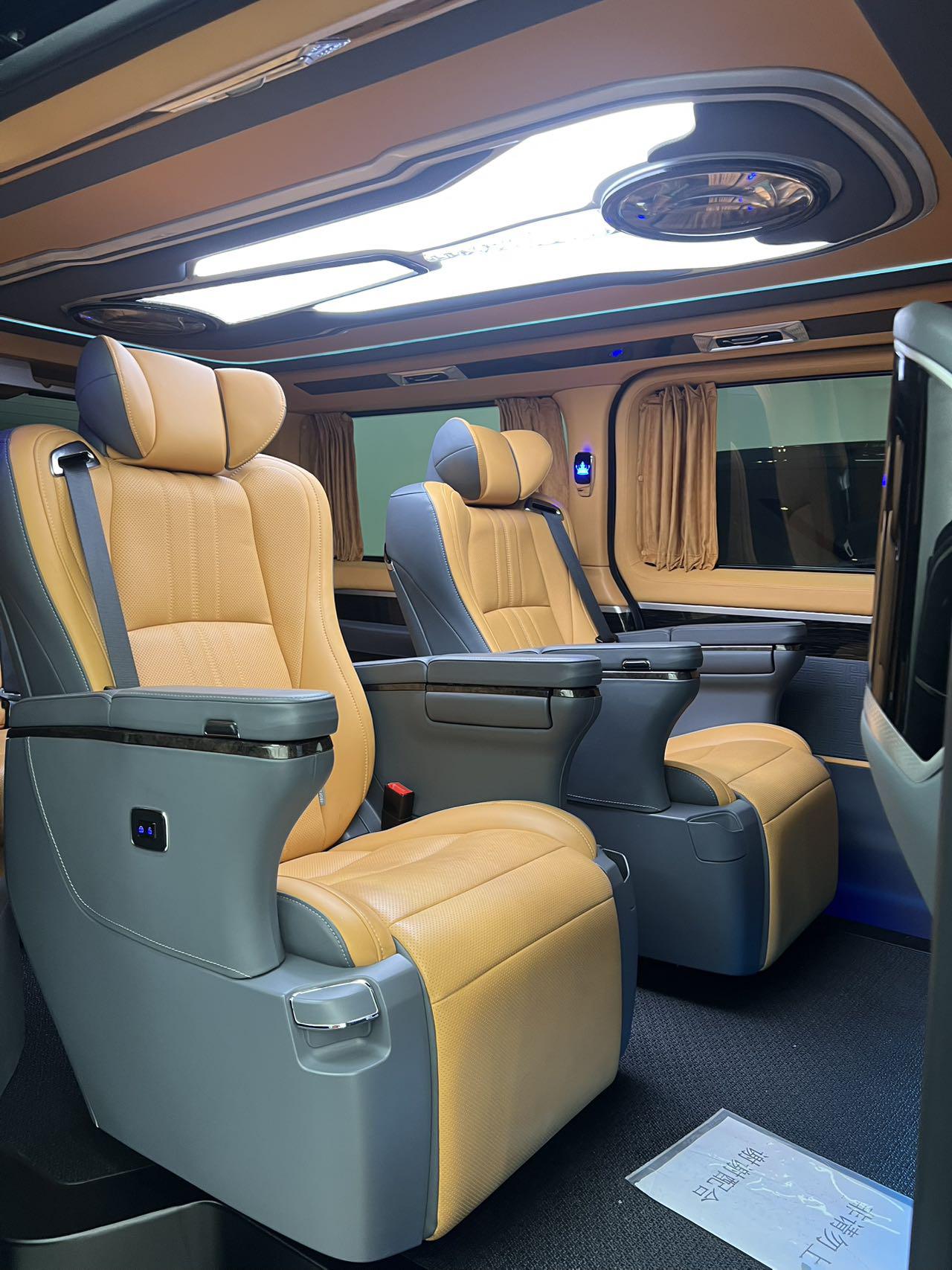 Toyota HiAce 2025 thumb 8