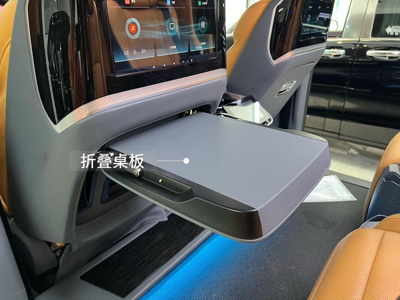 Toyota HiAce 2025 thumb 9