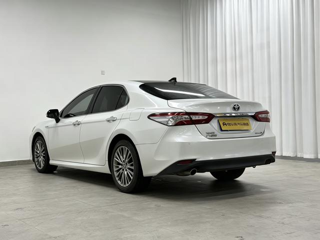 Toyota Camry 2018 thumb 3