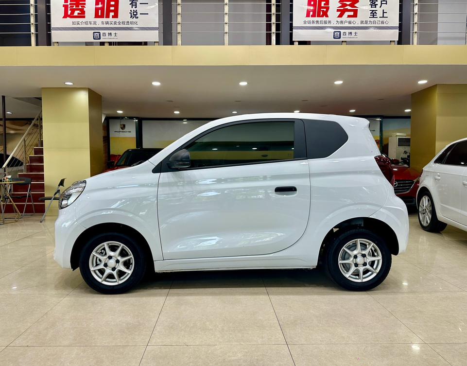 Roewe Clever 2022 thumb 2