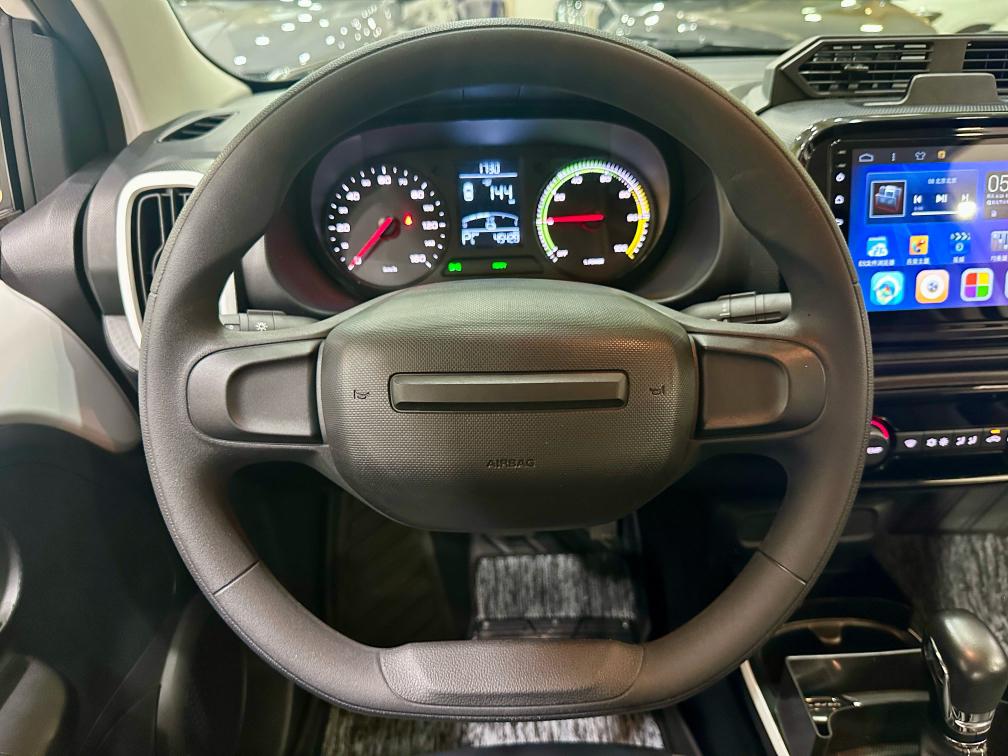 Roewe Clever 2022 thumb 11