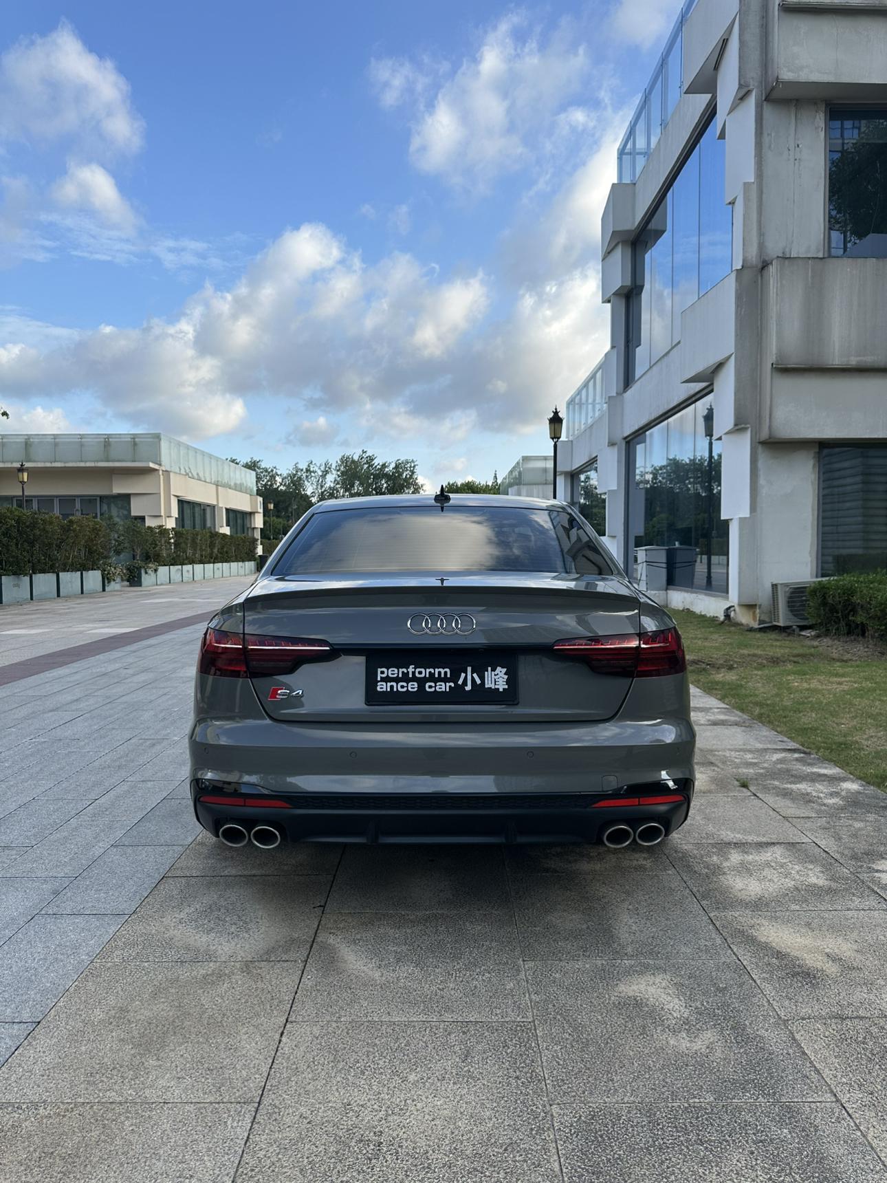 Audi S4 2023 thumb 3