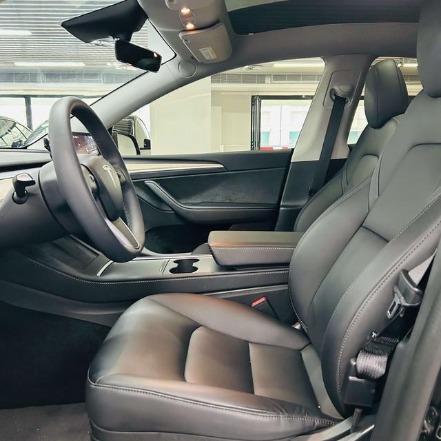 Tesla Model Y 2022 thumb 7