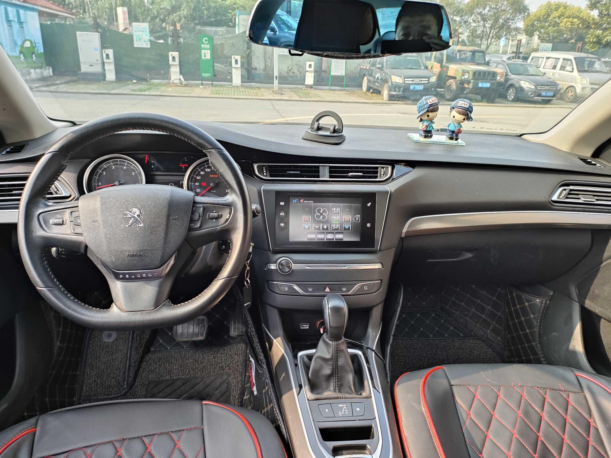 Peugeot 408 2014 thumb 5