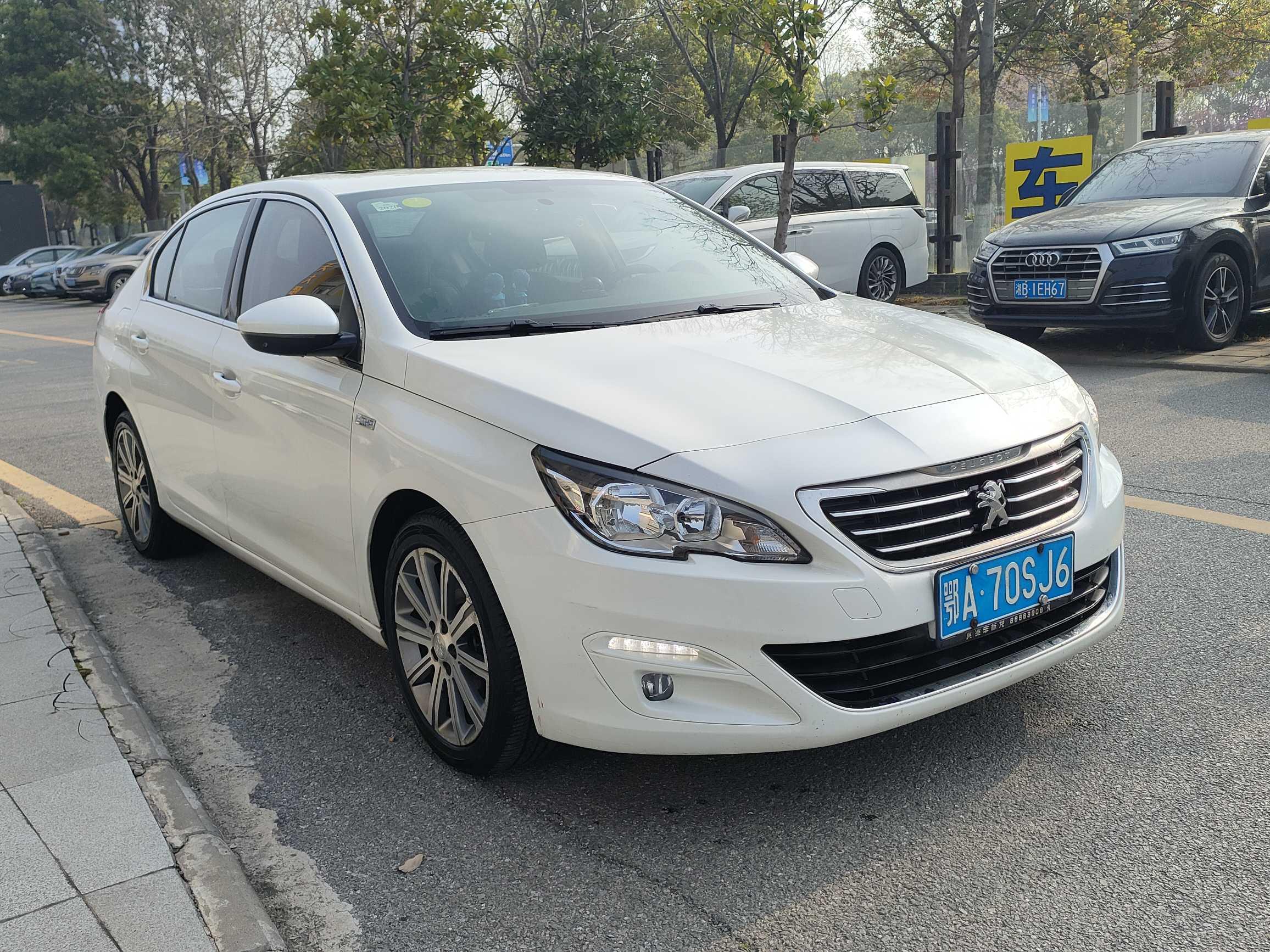 Peugeot 408 2014 thumb 10