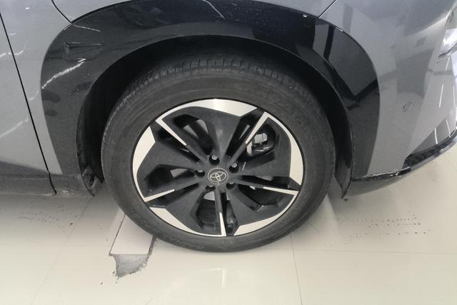 Toyota 3X 2025 thumb 4