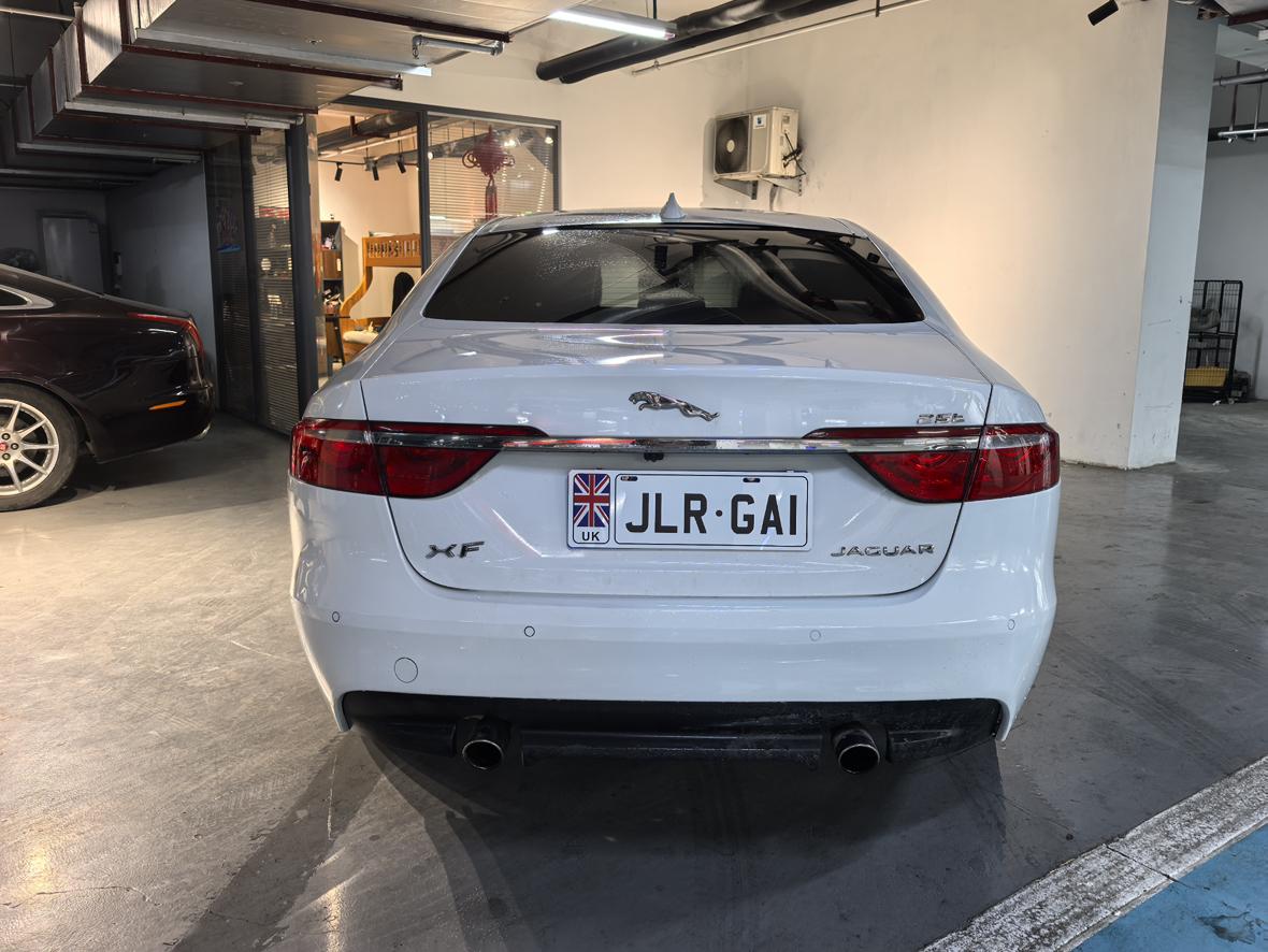 Jaguar XF 2016 thumb 3