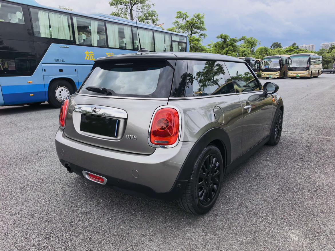 Mini Hatch 2016 thumb 4