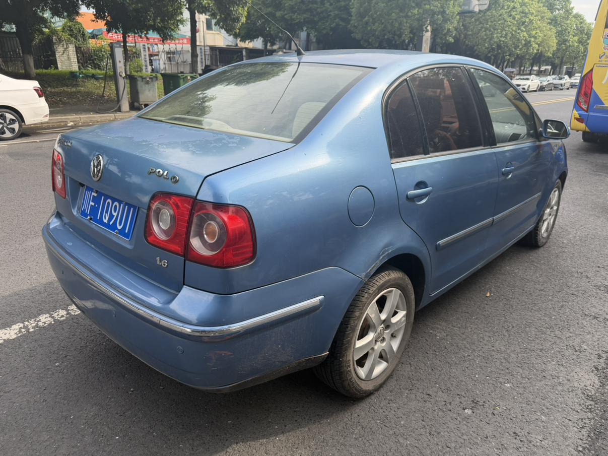 Volkswagen Polo 2009 thumb 5