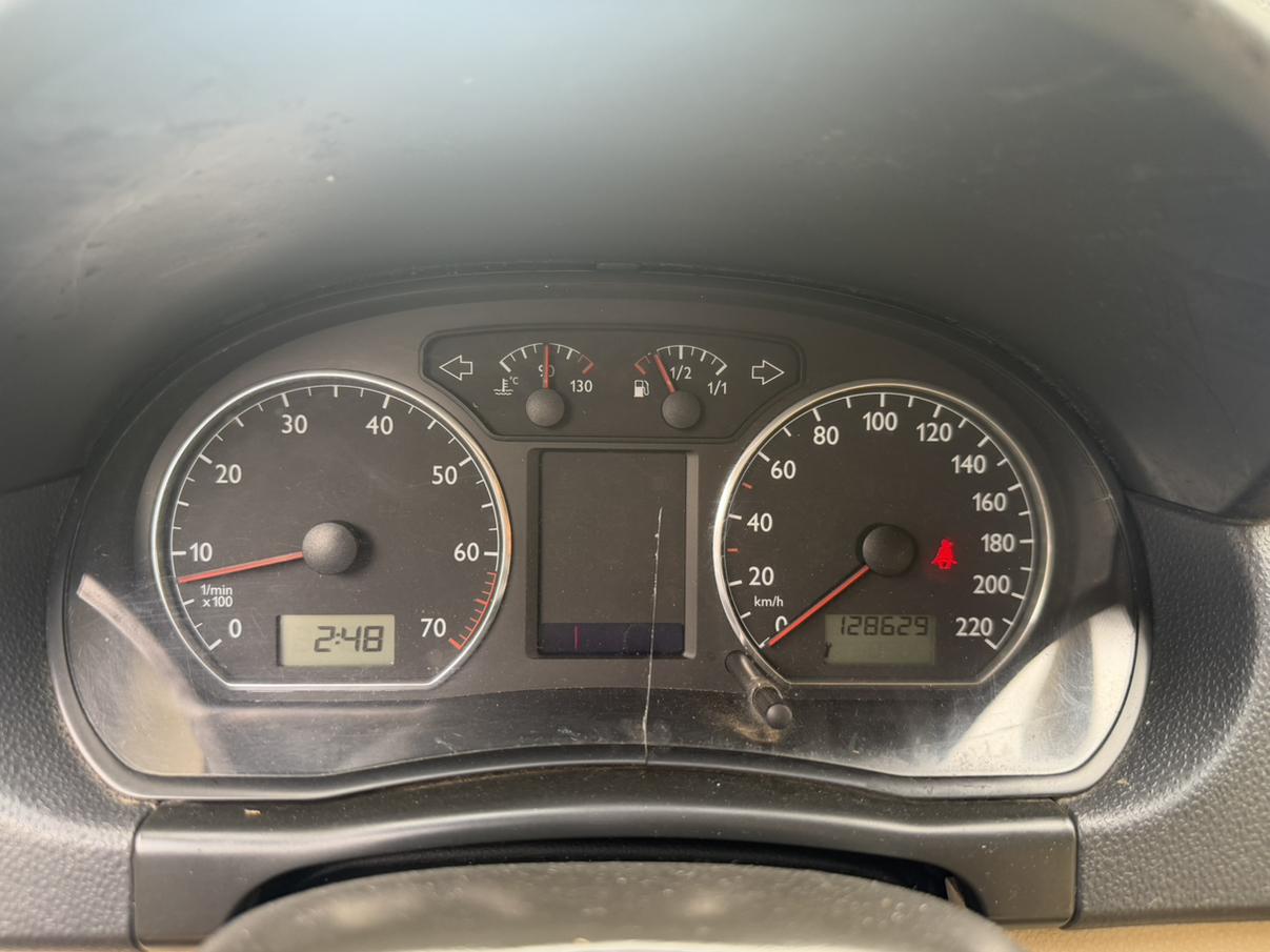 Volkswagen Polo 2009 thumb 8