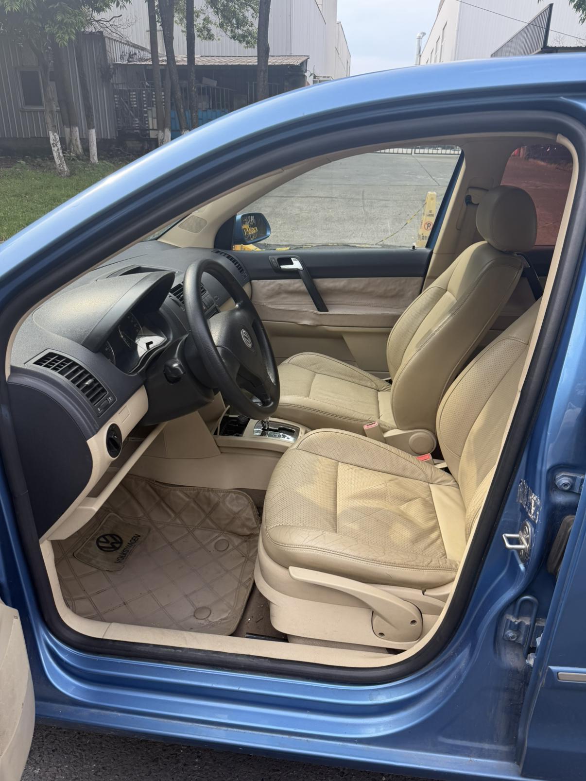 Volkswagen Polo 2009 thumb 9