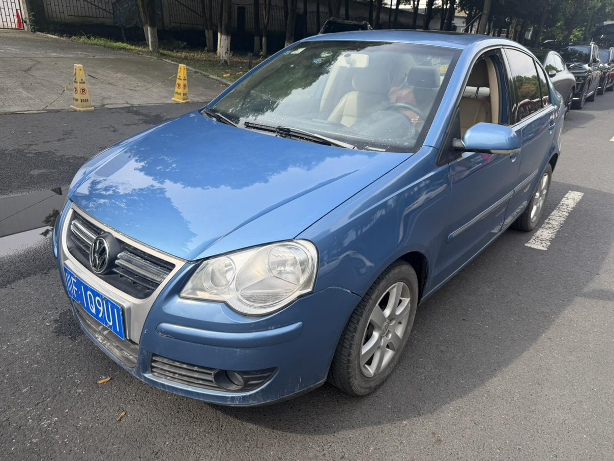 Volkswagen Polo 2009 thumb 12