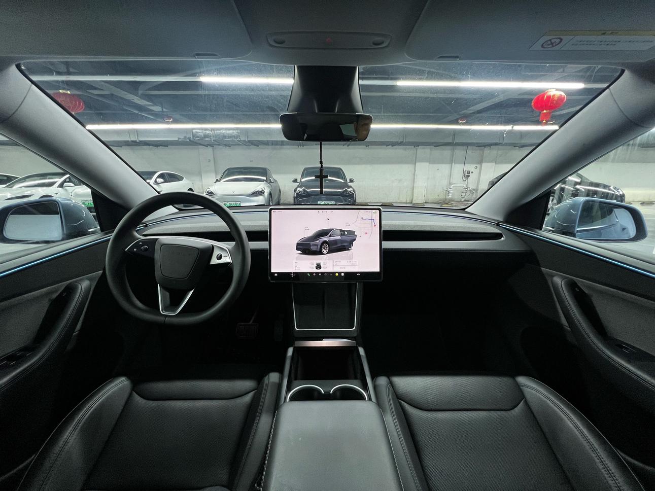 Tesla Model Y 2025 thumb 9