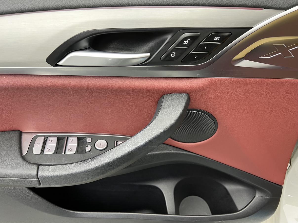 BMW X4 2022 thumb 6