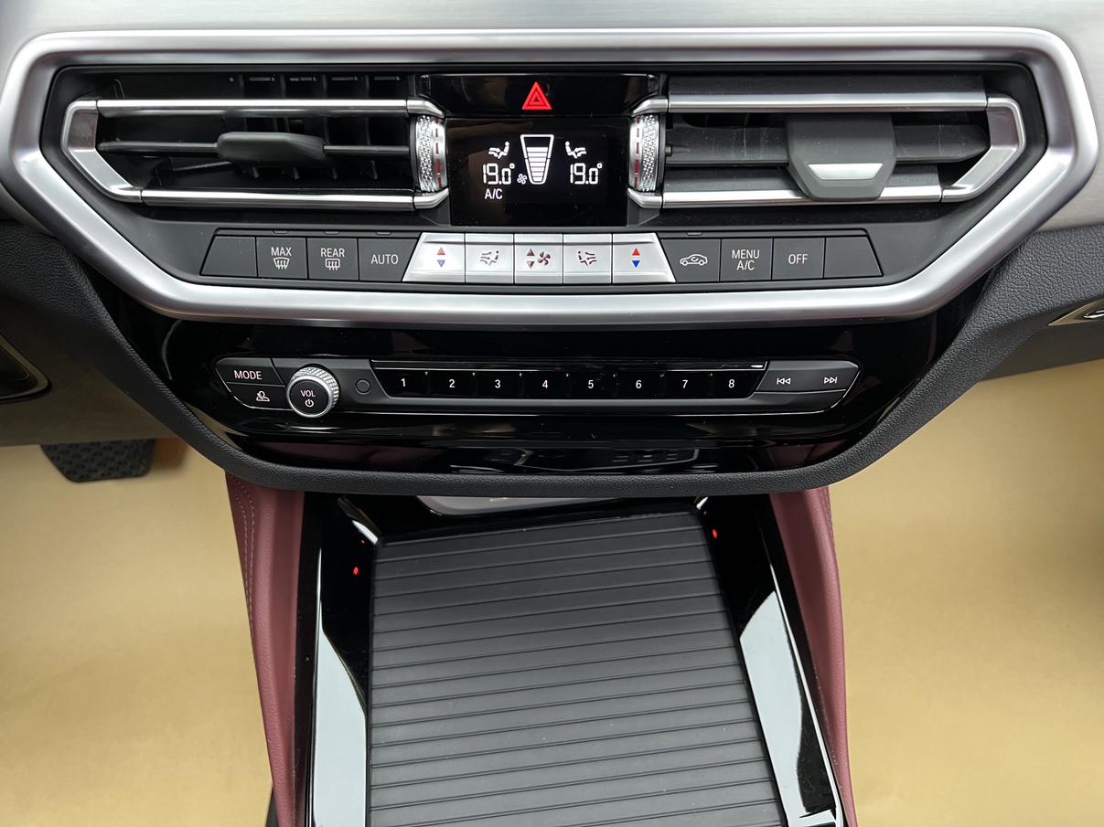 BMW X4 2022 thumb 10