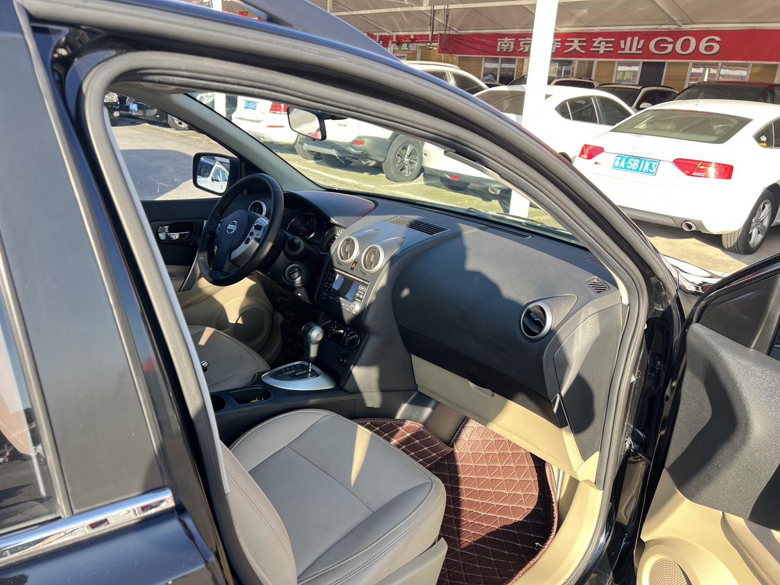 Nissan Qashqai+2 2013 thumb 9