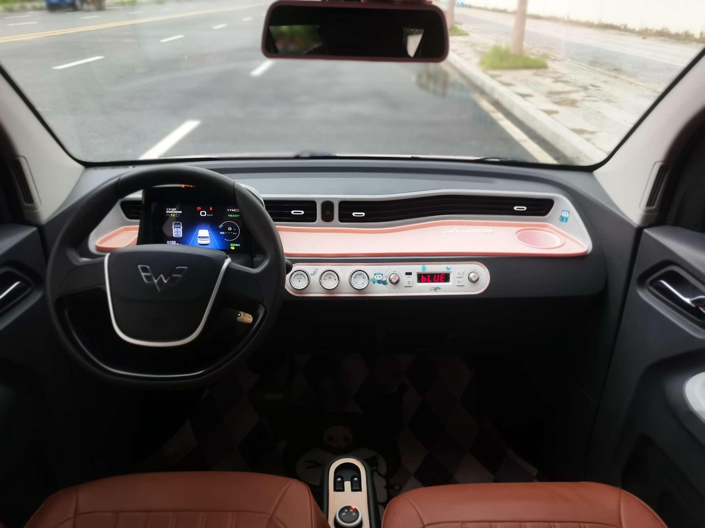 Wuling Mini EV 2021 thumb 10