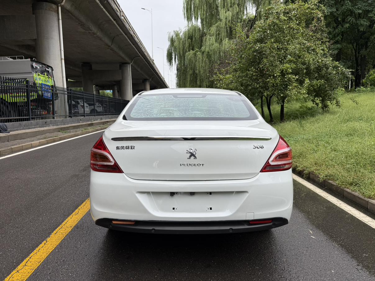 Peugeot 308 2014 thumb 2