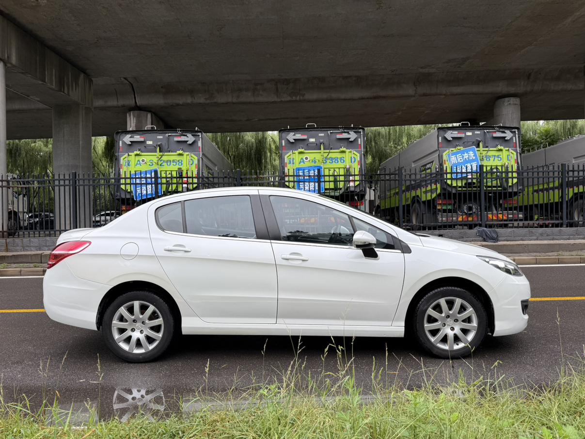 Peugeot 308 2014 thumb 4