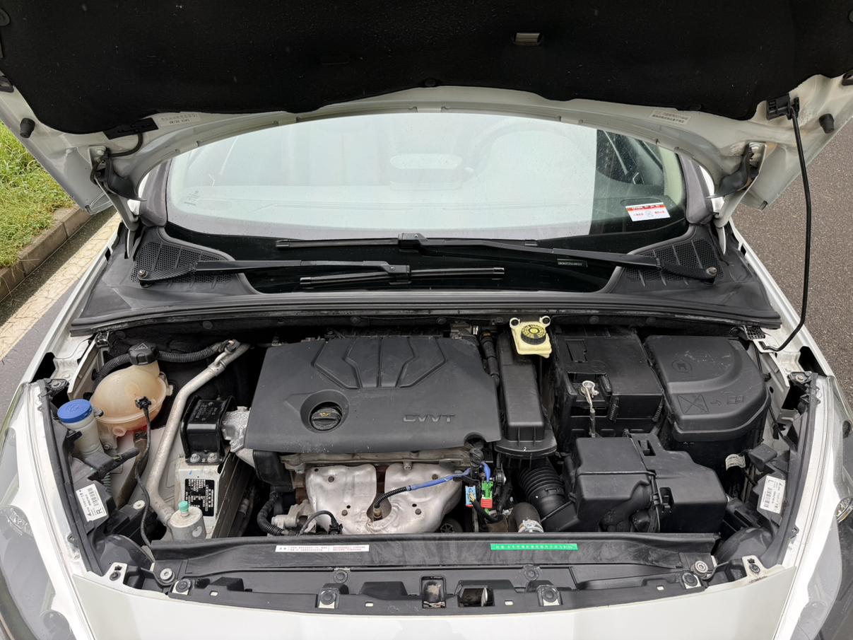 Peugeot 308 2014 thumb 5