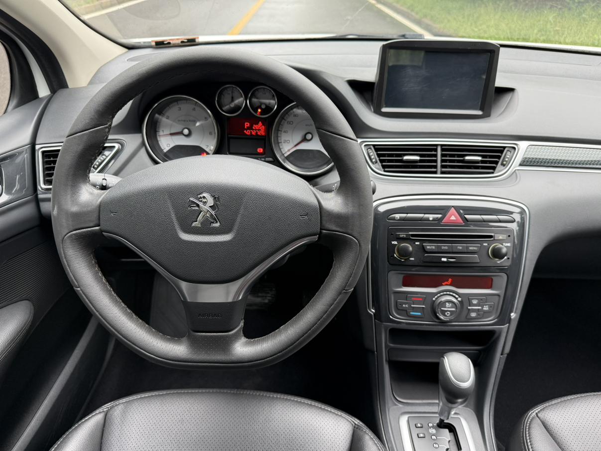 Peugeot 308 2014 thumb 10