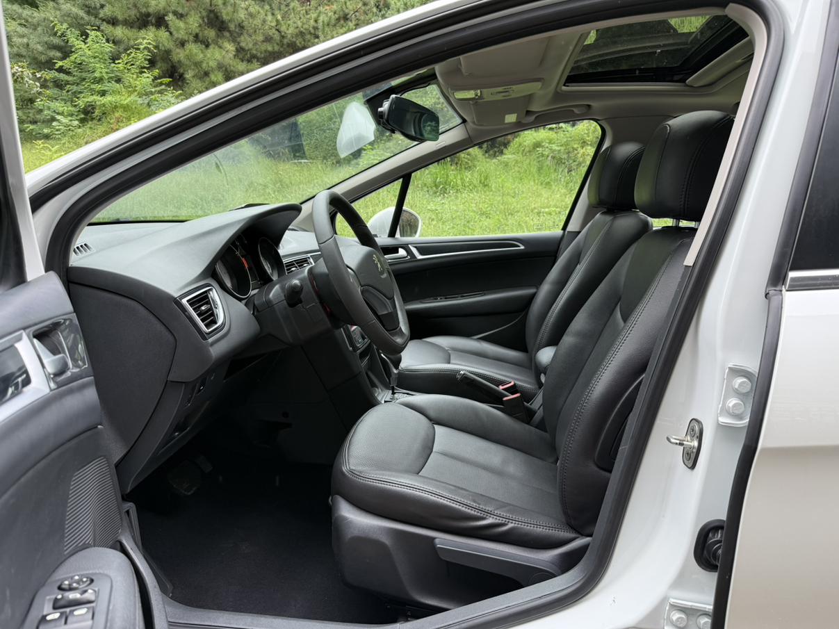 Peugeot 308 2014 thumb 12