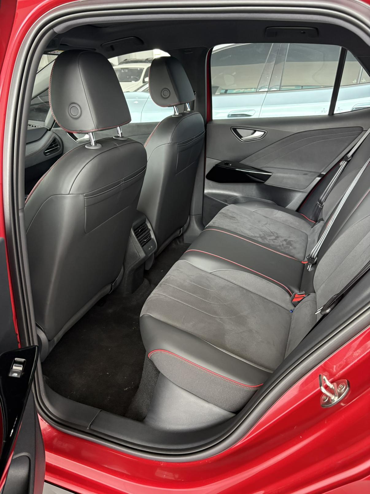 Volkswagen ID.3 2026 thumb 8