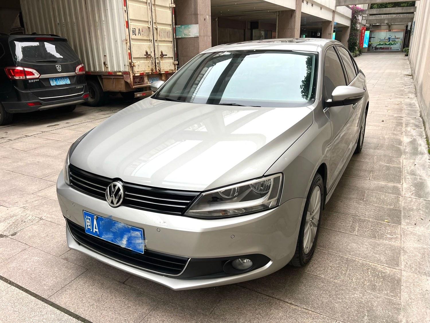 Volkswagen Sagitar 2014 thumb 8