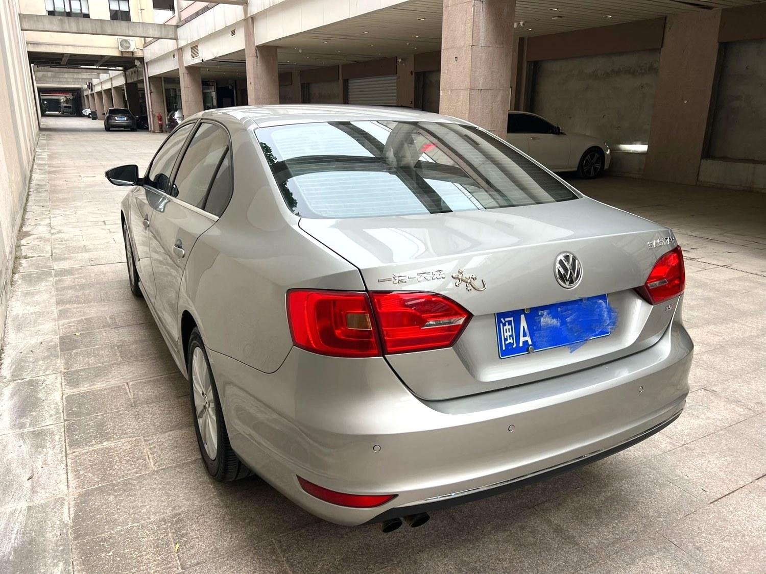 Volkswagen Sagitar 2014 thumb 10