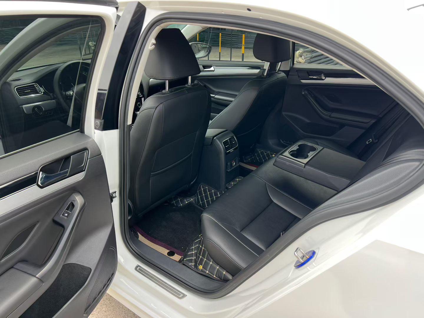 Volkswagen Sagitar 2018 thumb 5