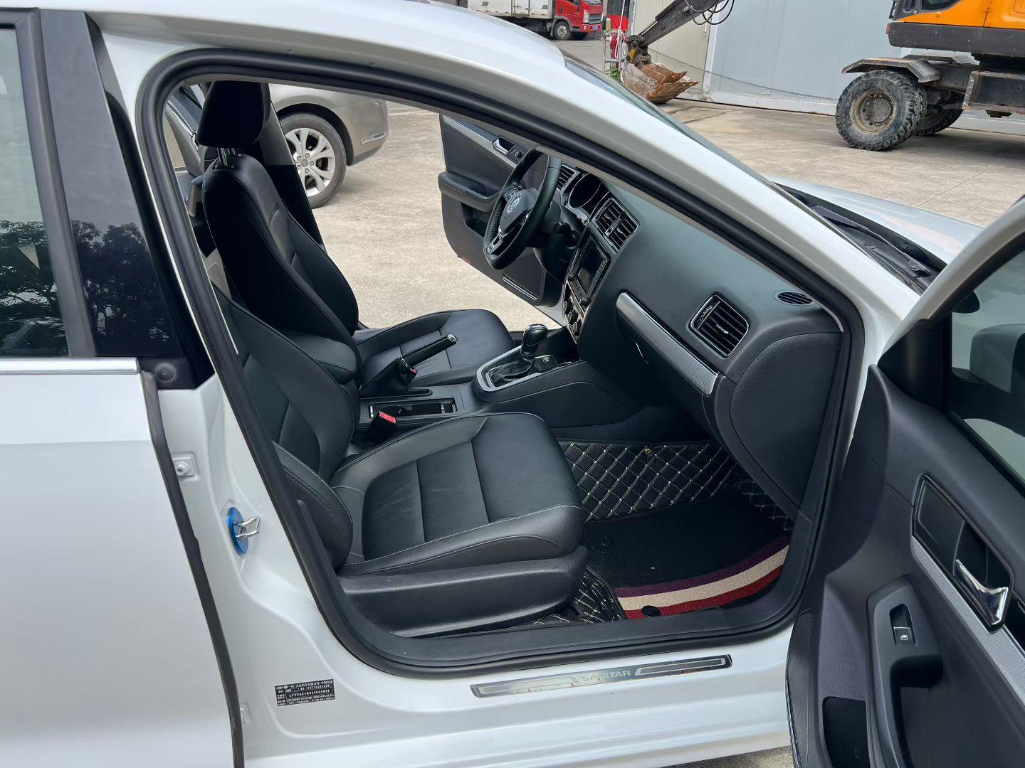 Volkswagen Sagitar 2018 thumb 7